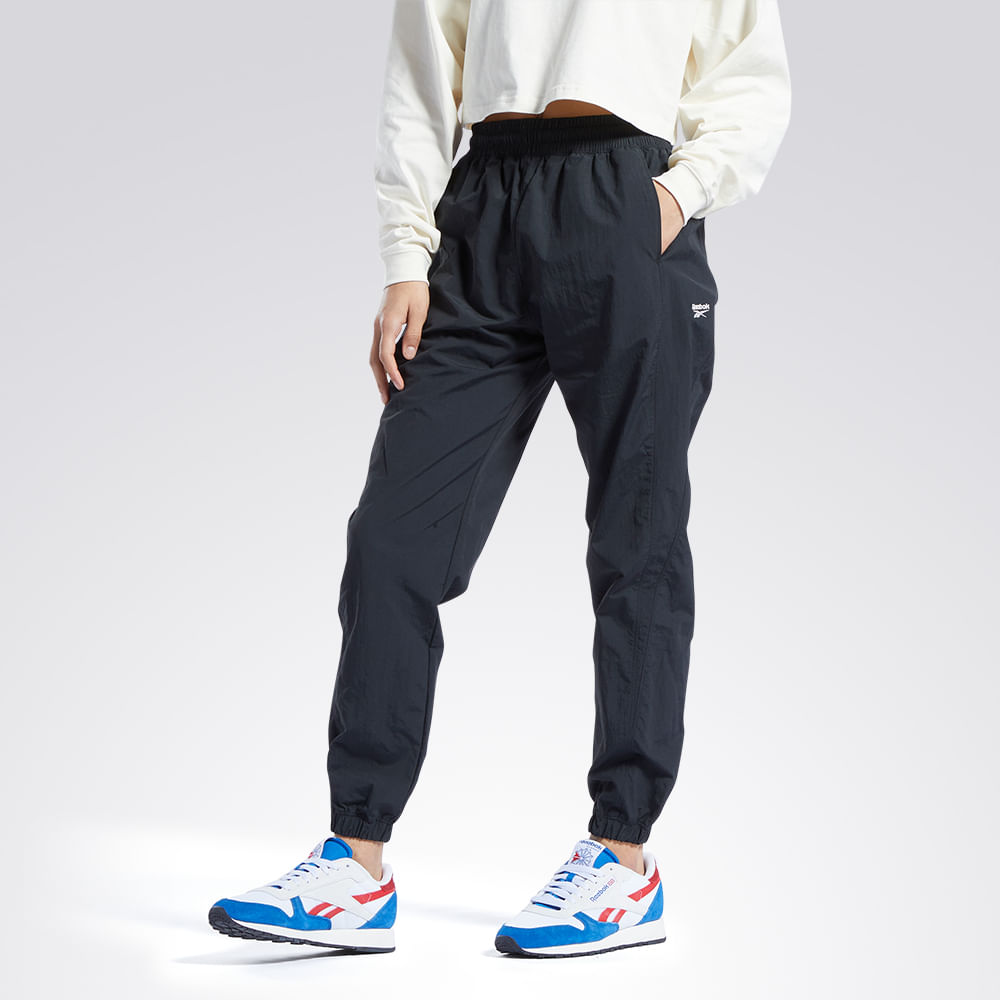 Calça Reebok Classics Franchise Track Feminina – preto – foto 2