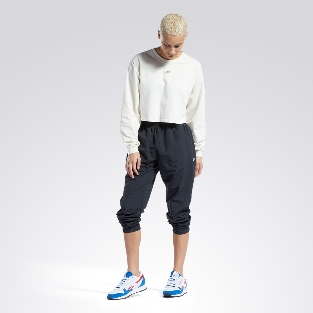 Calça Reebok Classics Franchise Track Feminina – preto – foto 5