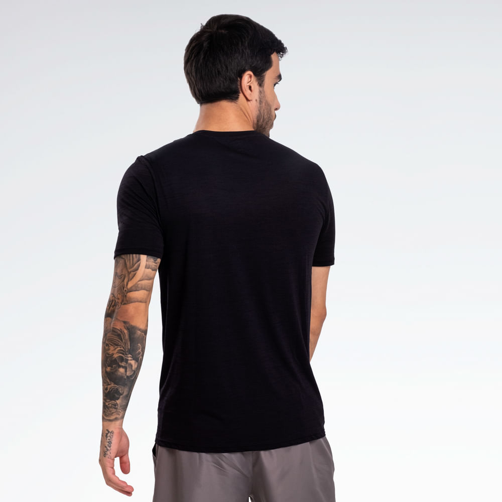 Camiseta Reebok Race Manga Curta Masculina – preto – foto 1