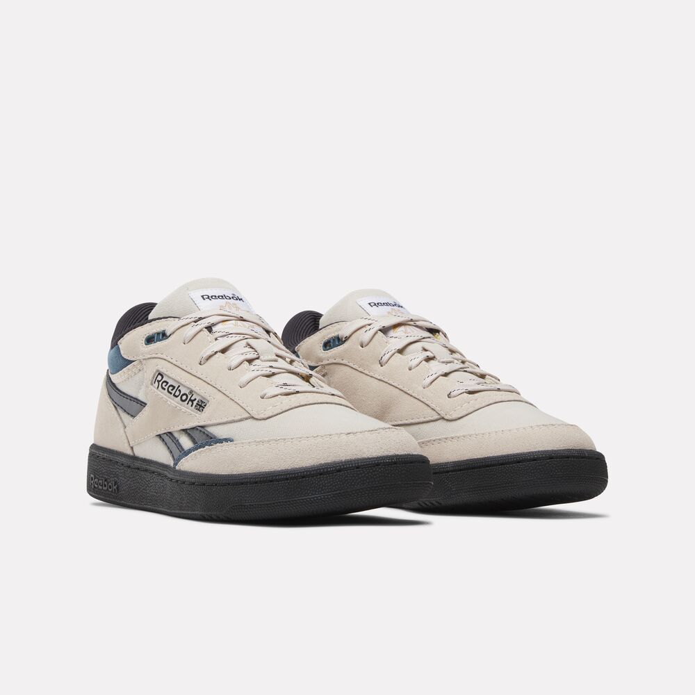 Tênis Reebok  Club C Mid II Revenge Masculino – bege – foto 2