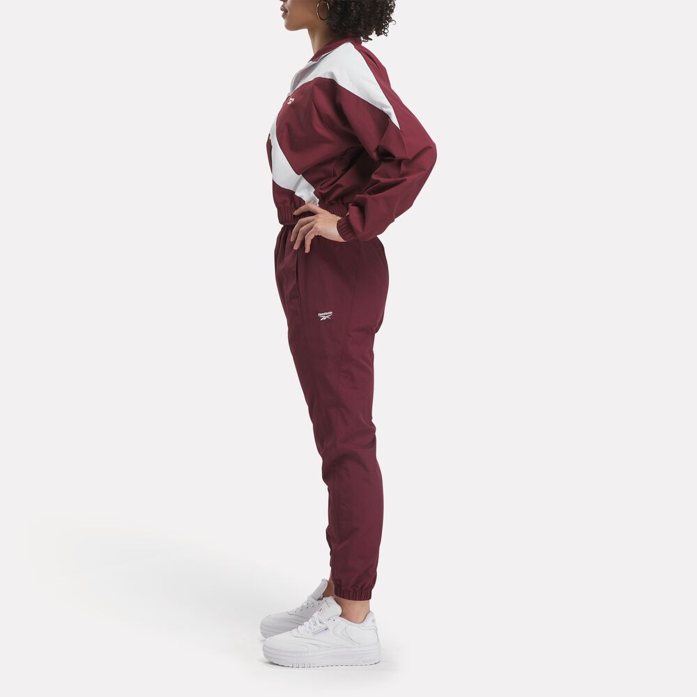 Calça Reebok Classics Franchise Track Feminina – Vinho – foto 4