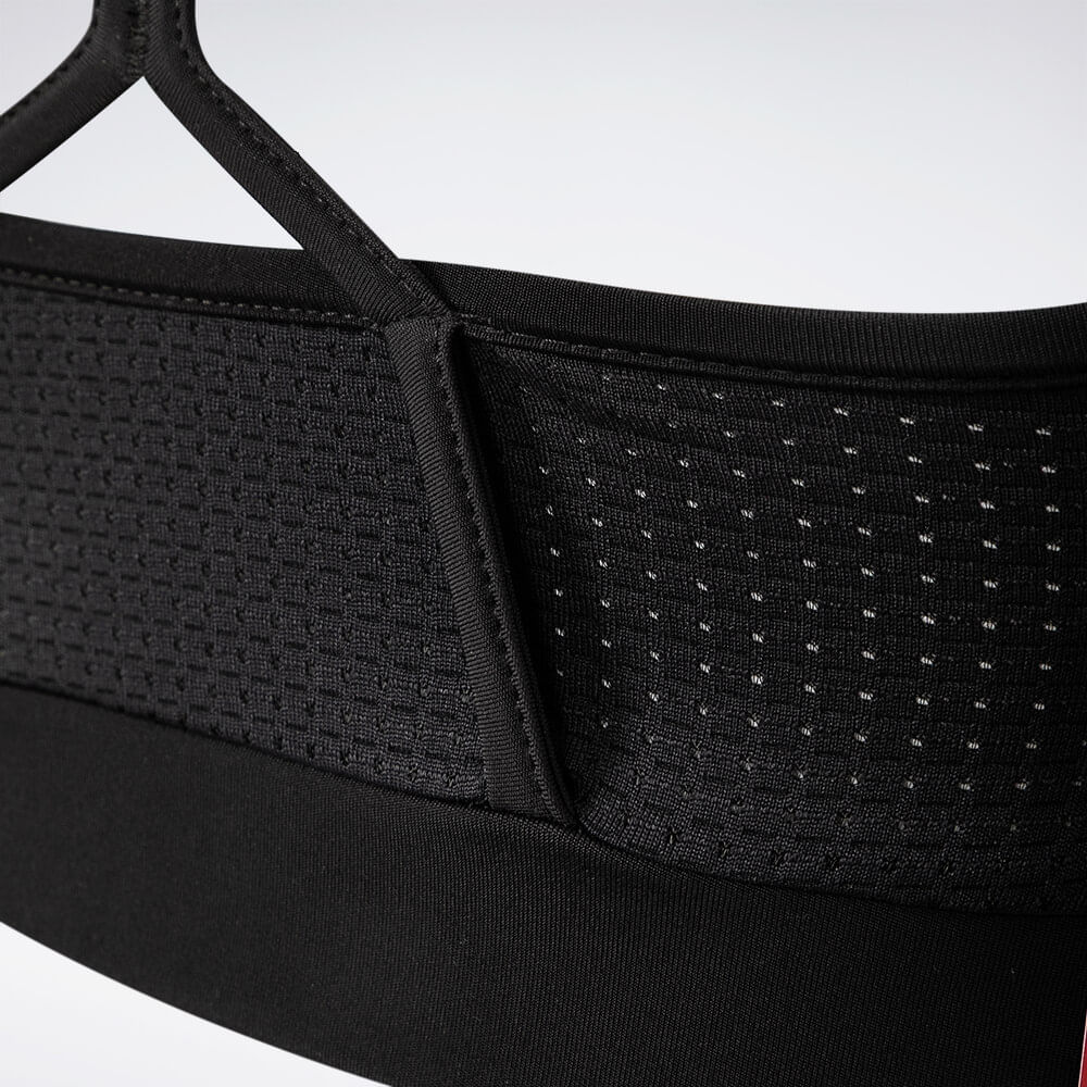 Top Reebok Strap Cross Training Feminino – preto – foto 5