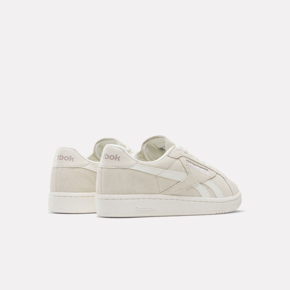 Tênis Reebok Club C Grounds UK Feminino – bege – foto 3