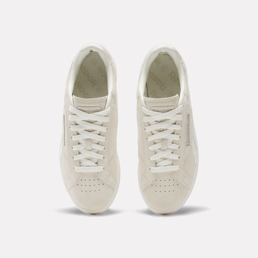 Tênis Reebok Club C Grounds UK Feminino – bege – foto 5
